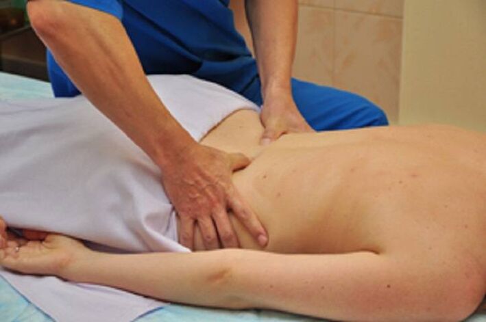 Massage zur wirksamen Behandlung der Osteochondrose der Lendenwirbelsäule